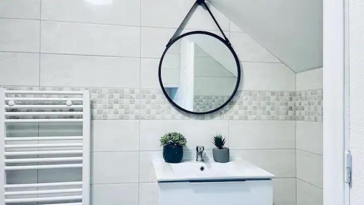 Jolie Appartement 2 Chambres 65M2 Au Centre Ville Fontenay-le-Comte Esterno foto